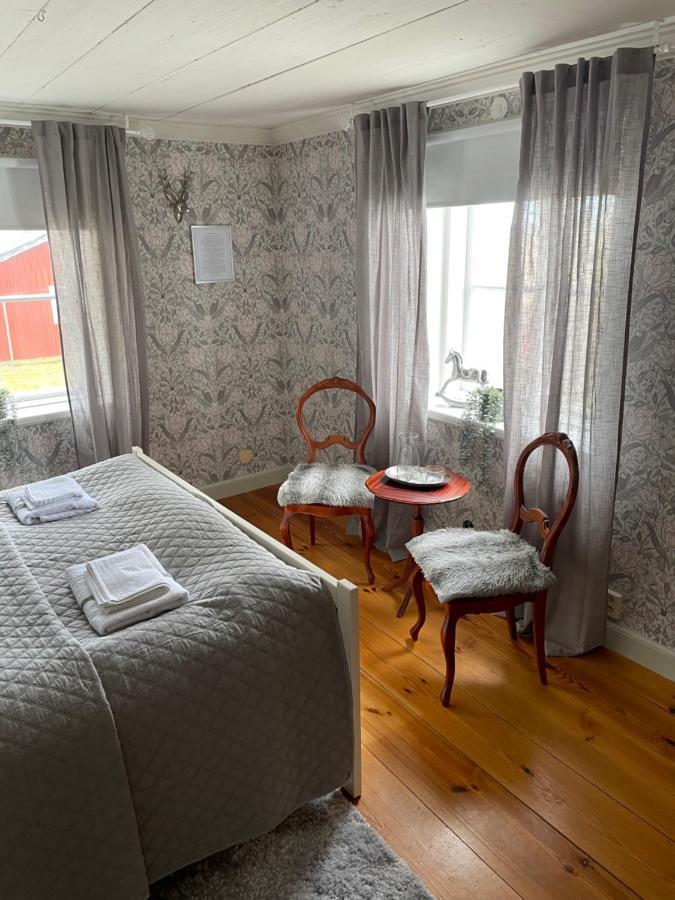 Prastgard Bed & Breakfast *
